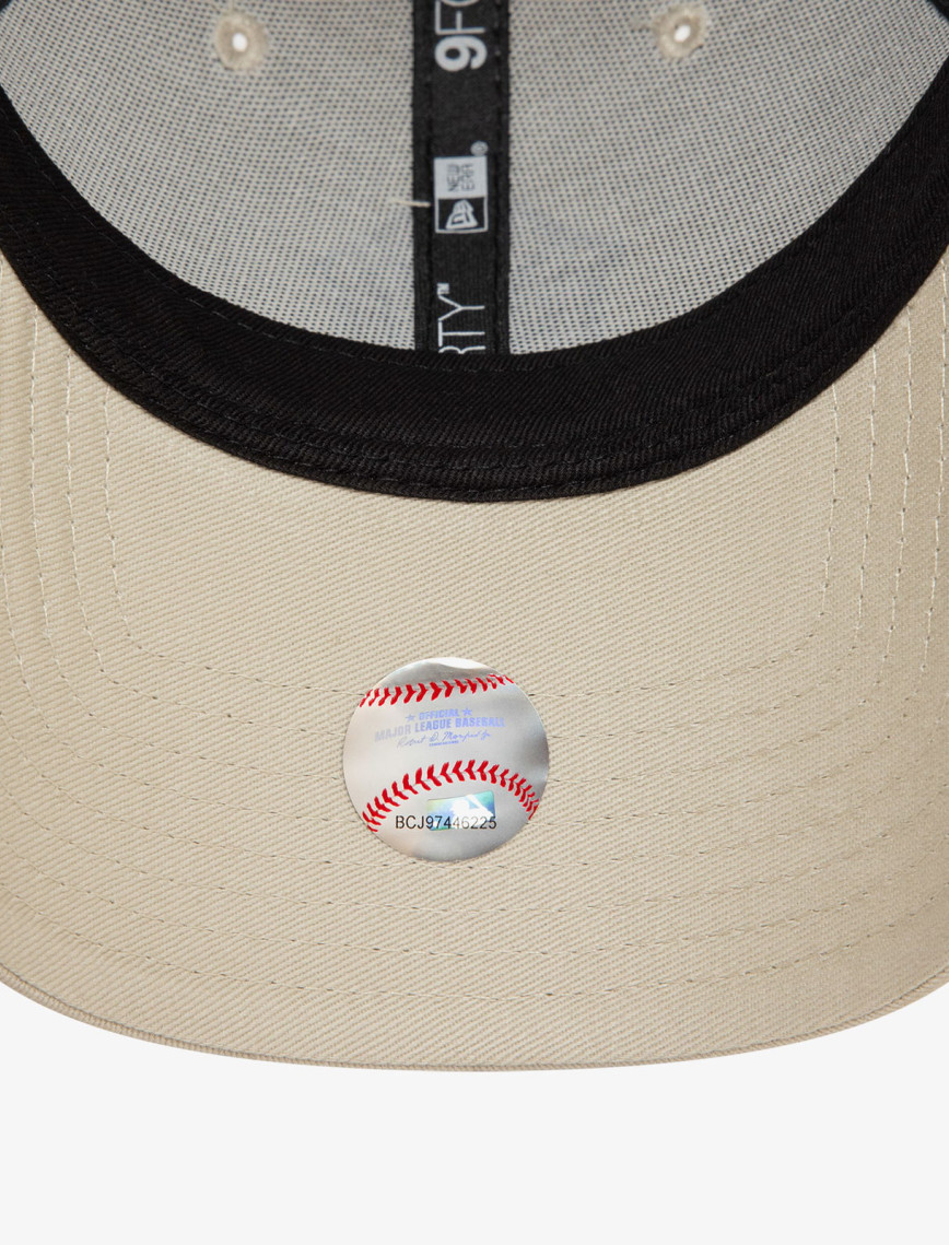 New Era Team Outline 9Forty Unisex Bej Şapka New Era Team Outline 9Forty Unisex Bej Şapka