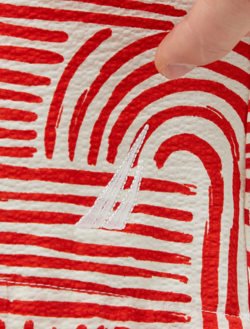 Nautica Erkek Kırmızı Regular Fit Desenli Deniz Şortu Nautica Erkek Kırmızı Regular Fit Desenli Deniz Şortu