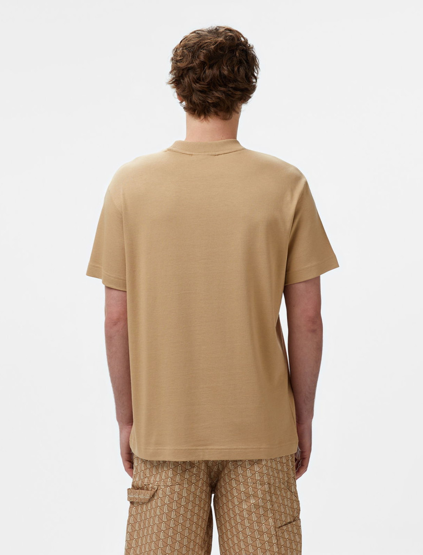 Lacoste Erkek Relaxed Fit Bisiklet Yaka Bej T-Shirt Lacoste Erkek Relaxed Fit Bisiklet Yaka Bej T-Shirt