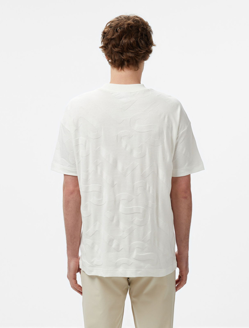 Lacoste Erkek Bisiklet Yaka Desenli Beyaz T-Shirt Lacoste Erkek Bisiklet Yaka Desenli Beyaz T-Shirt