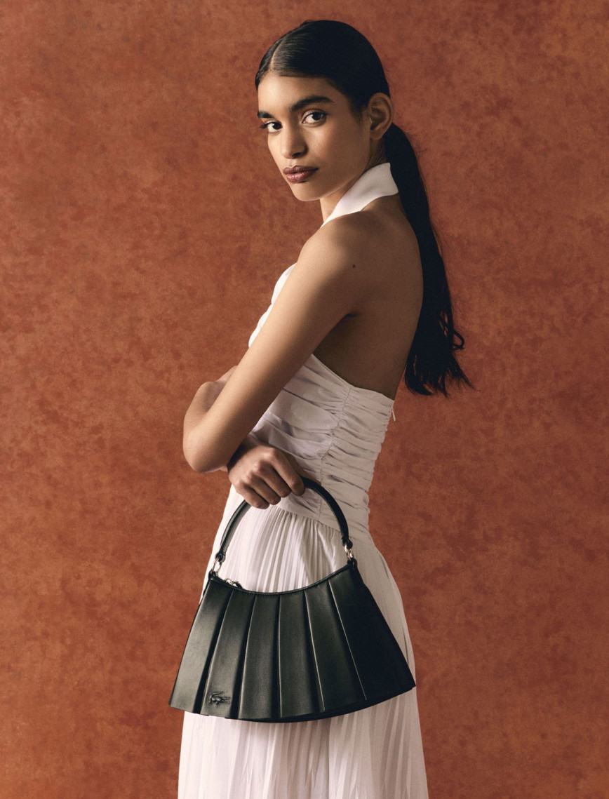 Lacoste Small Lenglen Kadın Deri Siyah Omuz Çantası Lacoste Small Lenglen Kadın Deri Siyah Omuz Çantası