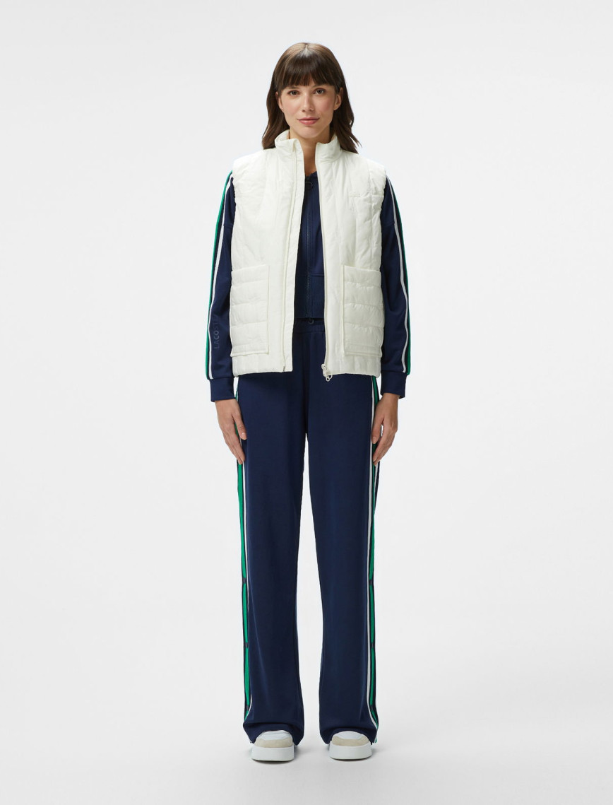 Lacoste Kadın Regular Fit Dik Yaka Kapitone Beyaz Yelek Lacoste Kadın Regular Fit Dik Yaka Kapitone Beyaz Yelek