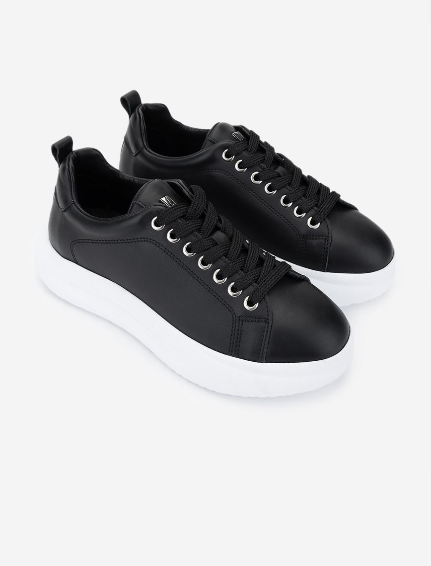 Valmenti Kadın Hakiki Deri Siyah Deri Sneakers & Spor Ayakkabı Valmenti Kadın Hakiki Deri Siyah Deri Sneakers & Spor Ayakkabı