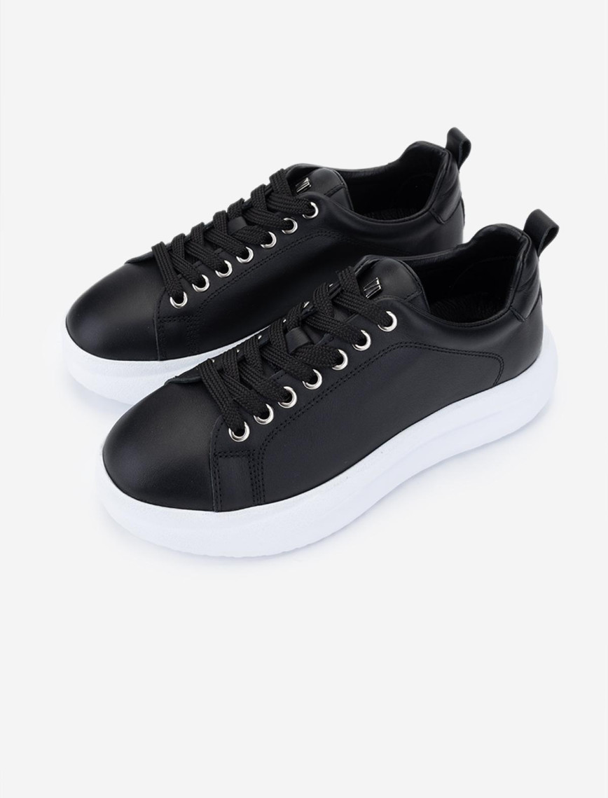 Valmenti Kadın Hakiki Deri Siyah Deri Sneakers & Spor Ayakkabı Valmenti Kadın Hakiki Deri Siyah Deri Sneakers & Spor Ayakkabı