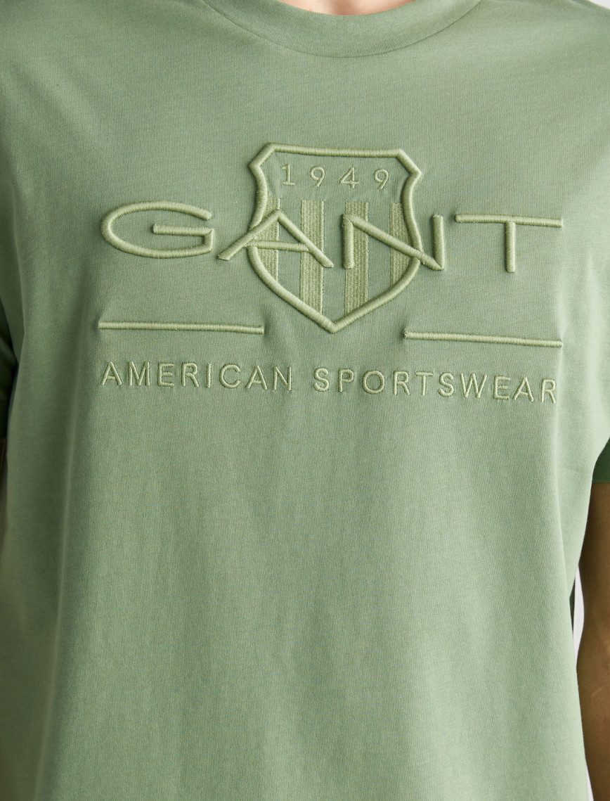 GANT Erkek Yeşil Regular Fit Bisiklet Yaka Logolu T-Shirt GANT Erkek Yeşil Regular Fit Bisiklet Yaka Logolu T-Shirt