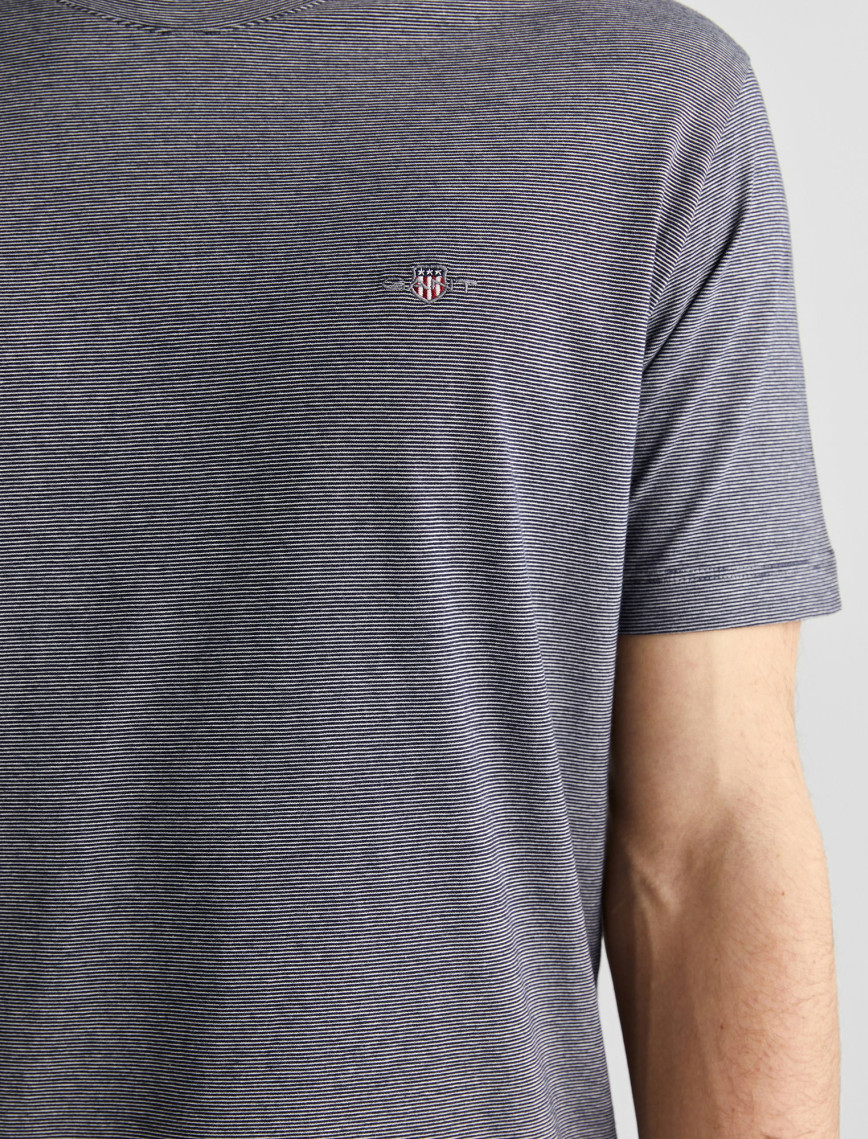 GANT Erkek Lacivert Regular Fit Bisiklet Yaka Çizgili T-Shirt GANT Erkek Lacivert Regular Fit Bisiklet Yaka Çizgili T-Shirt