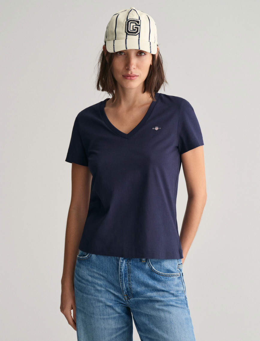 GANT Kadın Lacivert Regular Fit V Yaka T-Shirt GANT Kadın Lacivert Regular Fit V Yaka T-Shirt