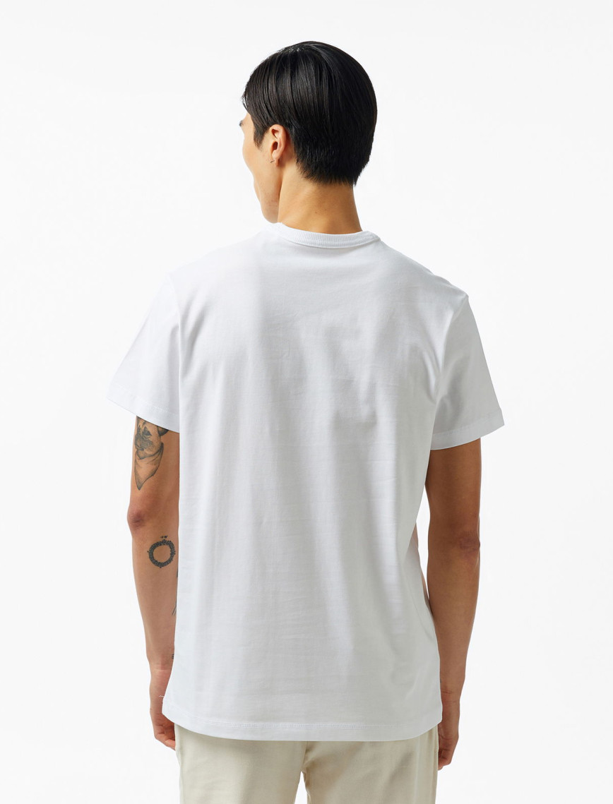 Guess Triangle Mid Organic Heavy 205 Erkek Beyaz T-Shirt Guess Triangle Mid Organic Heavy 205 Erkek Beyaz T-Shirt