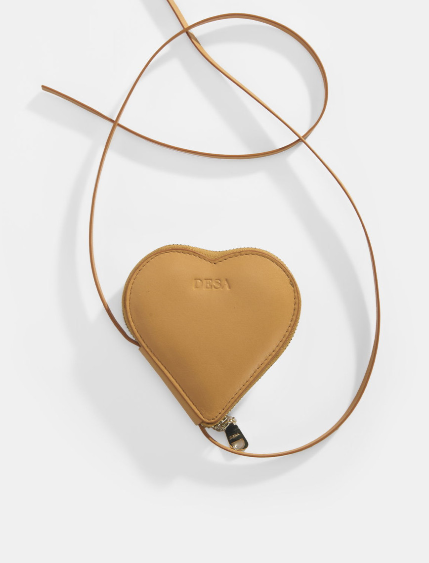 Turuncu Kalp Figürlü Mini Askılı Deri Cüzdan Turuncu Kalp Figürlü Mini Askılı Deri Cüzdan
