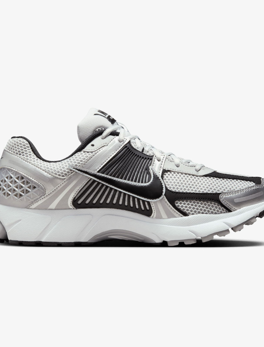 Nike Zoom Vomero 5 Erkek Gri Spor Ayakkabı Nike Zoom Vomero 5 Erkek Gri Spor Ayakkabı