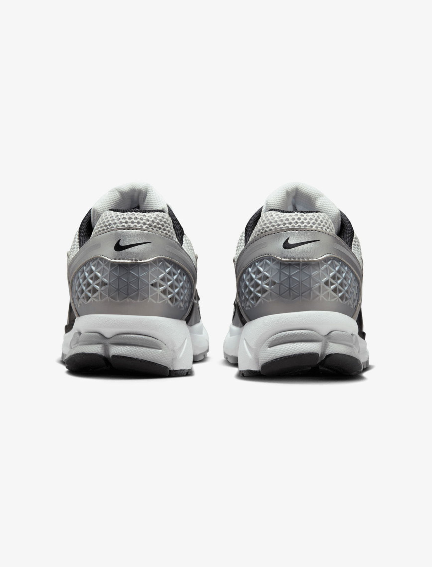 Nike Zoom Vomero 5 Erkek Gri Spor Ayakkabı Nike Zoom Vomero 5 Erkek Gri Spor Ayakkabı