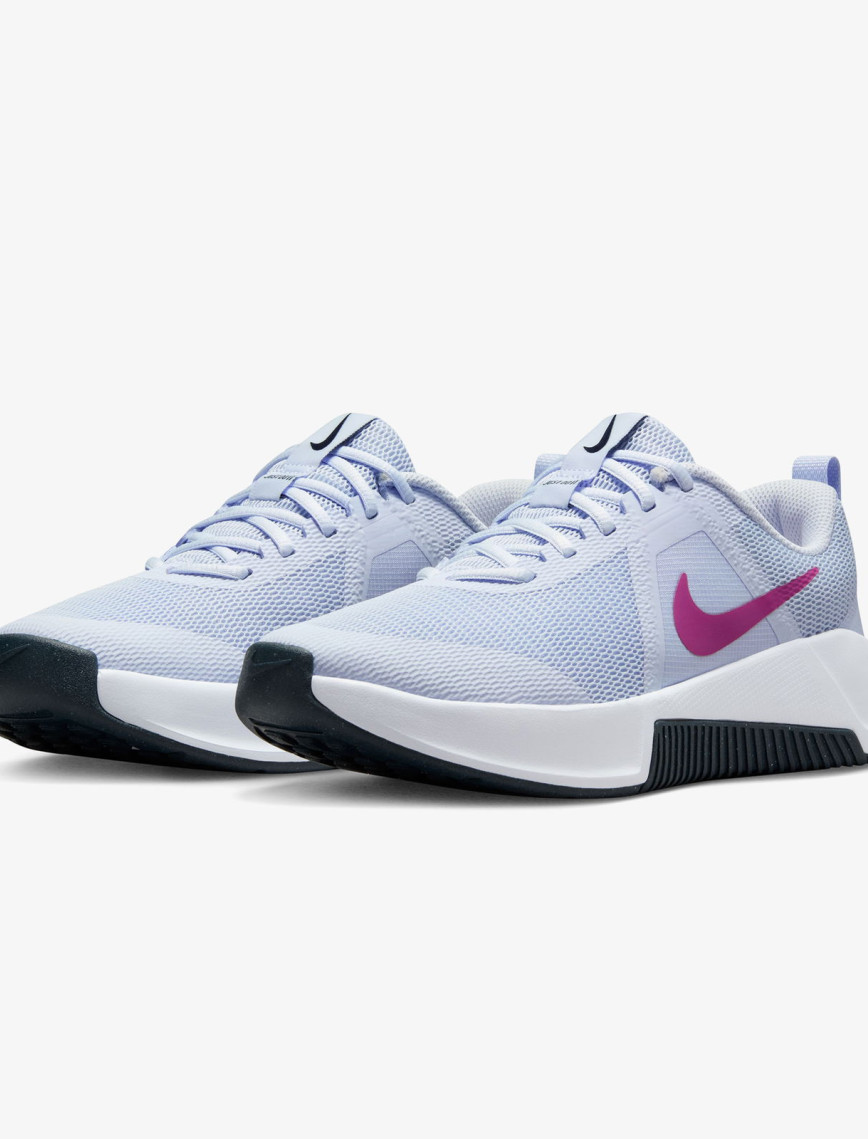 Nike MC Trainer 3 Kadın Gri Spor Ayakkabı Nike MC Trainer 3 Kadın Gri Spor Ayakkabı