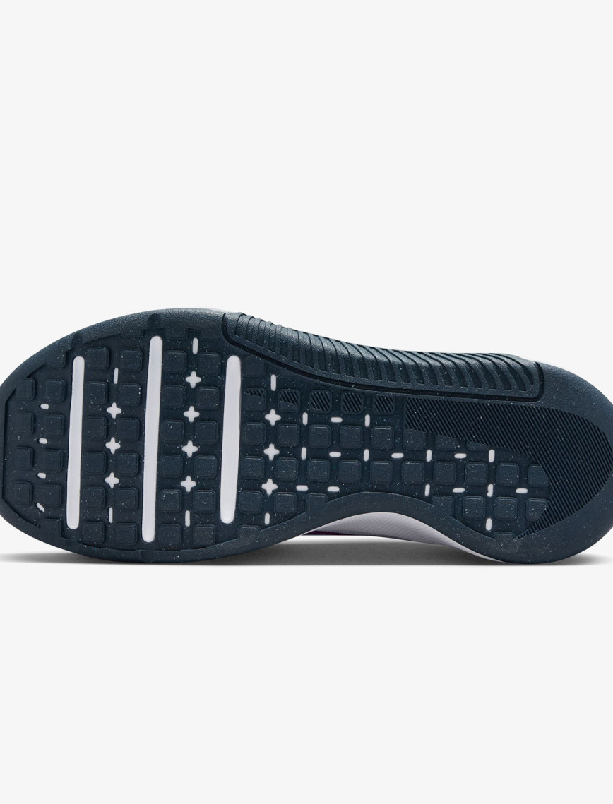 Nike MC Trainer 3 Kadın Gri Spor Ayakkabı Nike MC Trainer 3 Kadın Gri Spor Ayakkabı