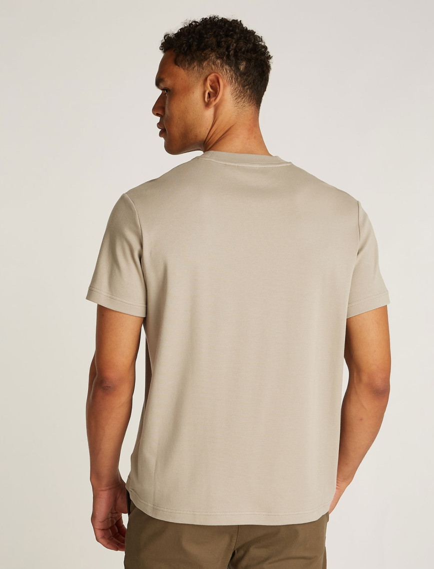 Calvin Klein Embossed Logo Erkek Bej T-Shirt Calvin Klein Embossed Logo Erkek Bej T-Shirt