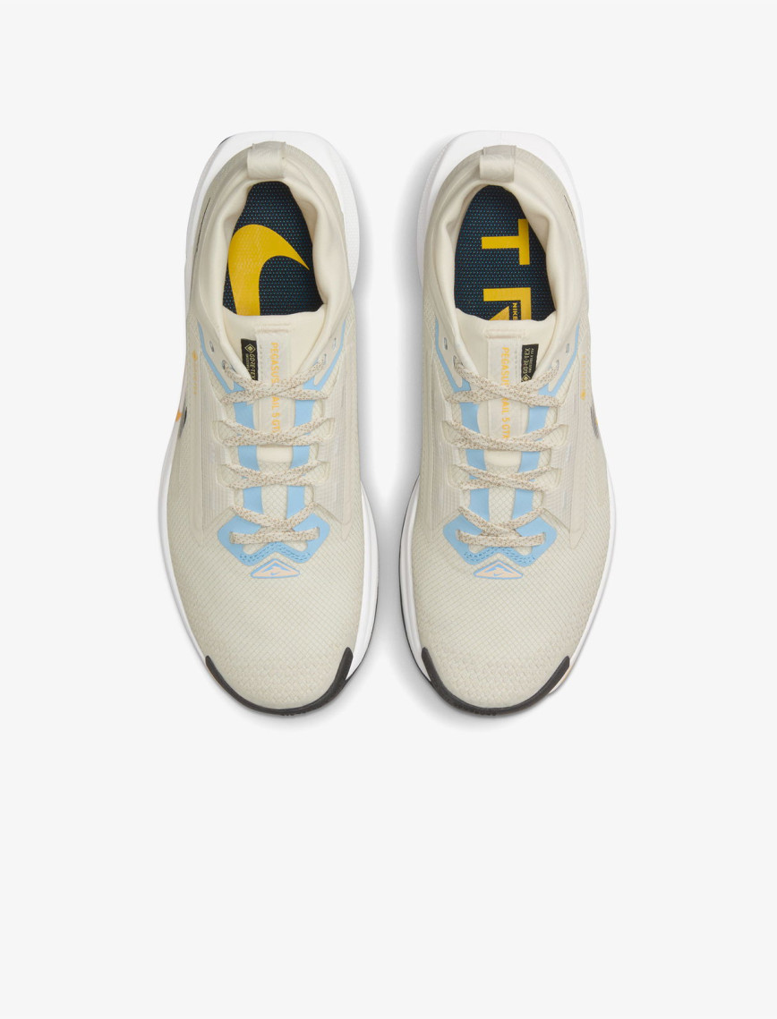 Nike Pegasus Trail 5 GORE-TEX Kadın Krem Rengi Koşu Ayakkabısı Nike Pegasus Trail 5 GORE-TEX Kadın Krem Rengi Koşu Ayakkabısı