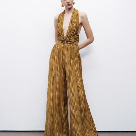 Gold ve Taş Aksesuarlı Tulum Gold ve Taş Aksesuarlı Tulum