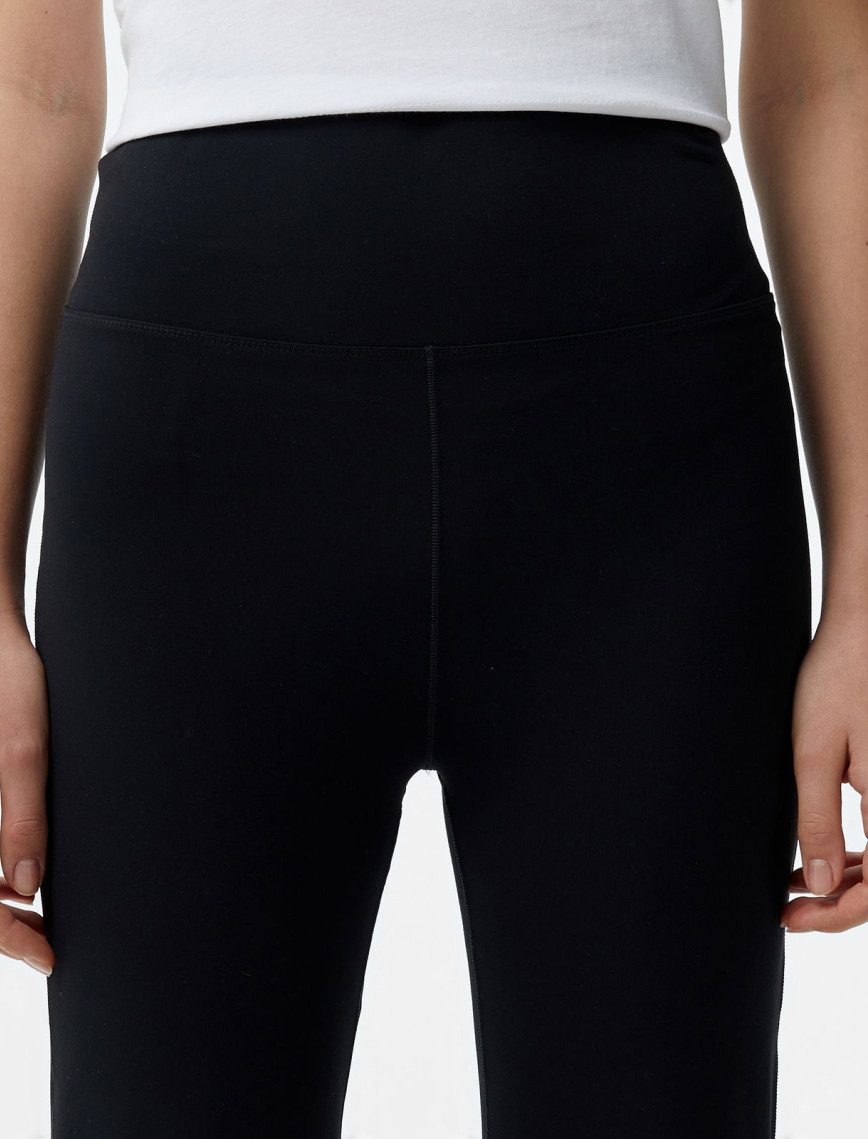 Nike Dri-Fit One High Rise Kadın Siyah Eşofman Altı Nike Dri-Fit One High Rise Kadın Siyah Eşofman Altı