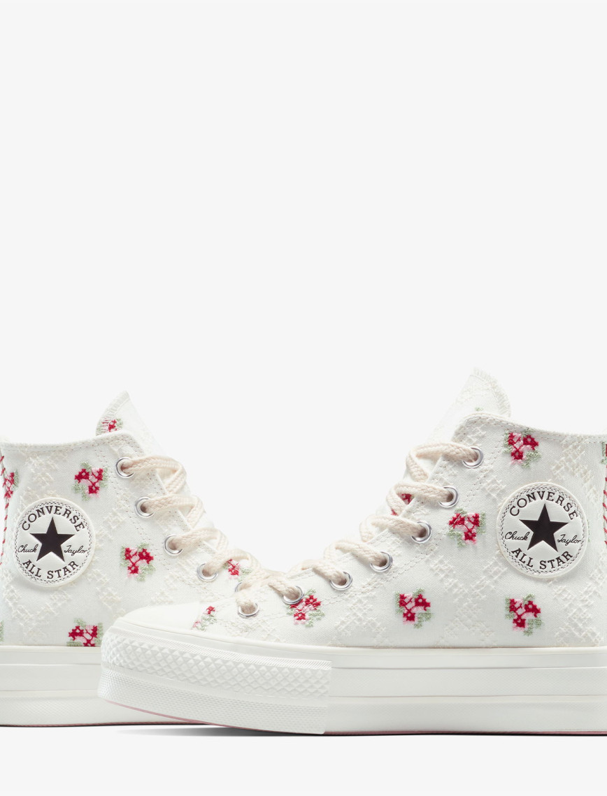 Converse Chuck Taylor All Star Lift Rose Cross Stitch Kadın Beyaz Platform Sneaker Converse Chuck Taylor All Star Lift Rose Cross Stitch Kadın Beyaz Platform Sneaker