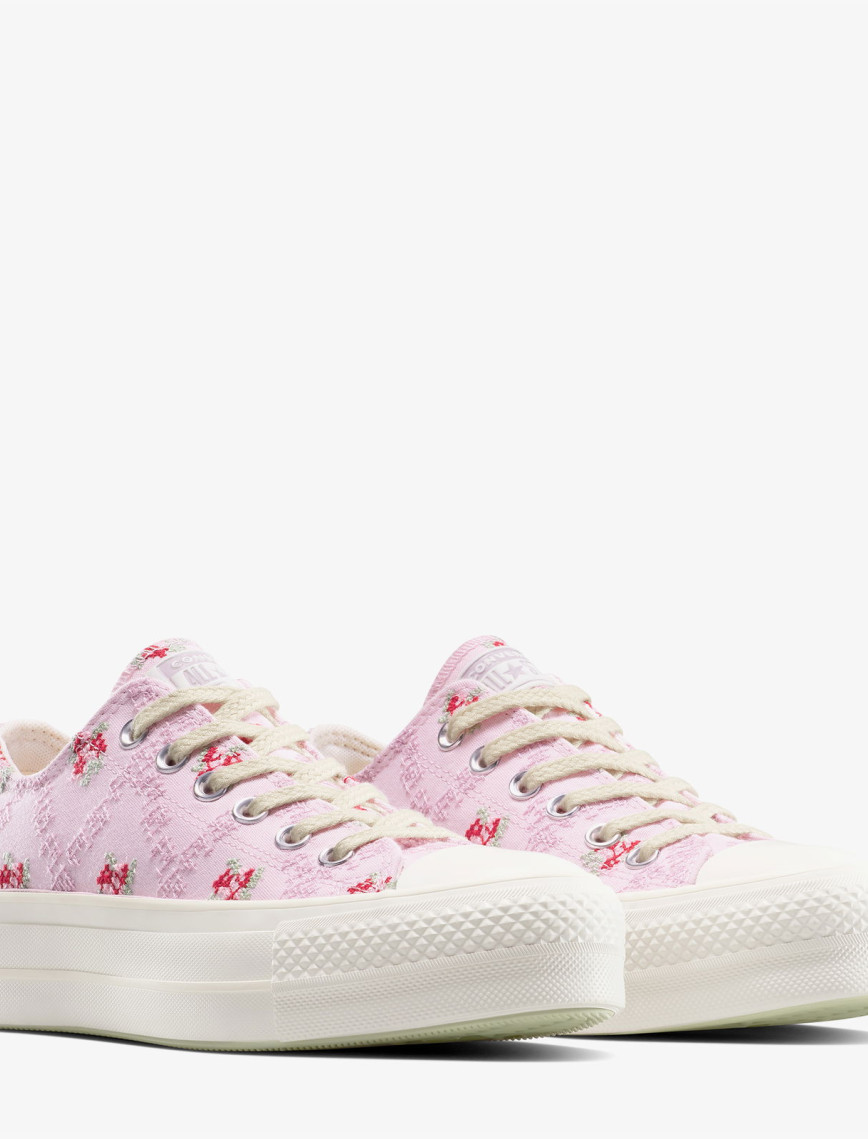 Converse Chuck Taylor All Star Lift Rose Cross Stitch Kadın Pembe Platform Sneaker Converse Chuck Taylor All Star Lift Rose Cross Stitch Kadın Pembe Platform Sneaker