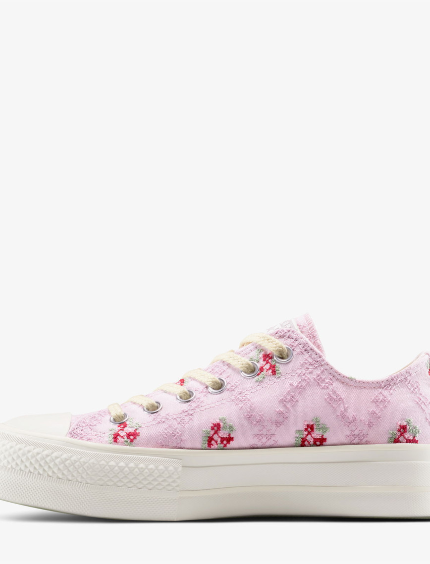 Converse Chuck Taylor All Star Lift Rose Cross Stitch Kadın Pembe Platform Sneaker Converse Chuck Taylor All Star Lift Rose Cross Stitch Kadın Pembe Platform Sneaker