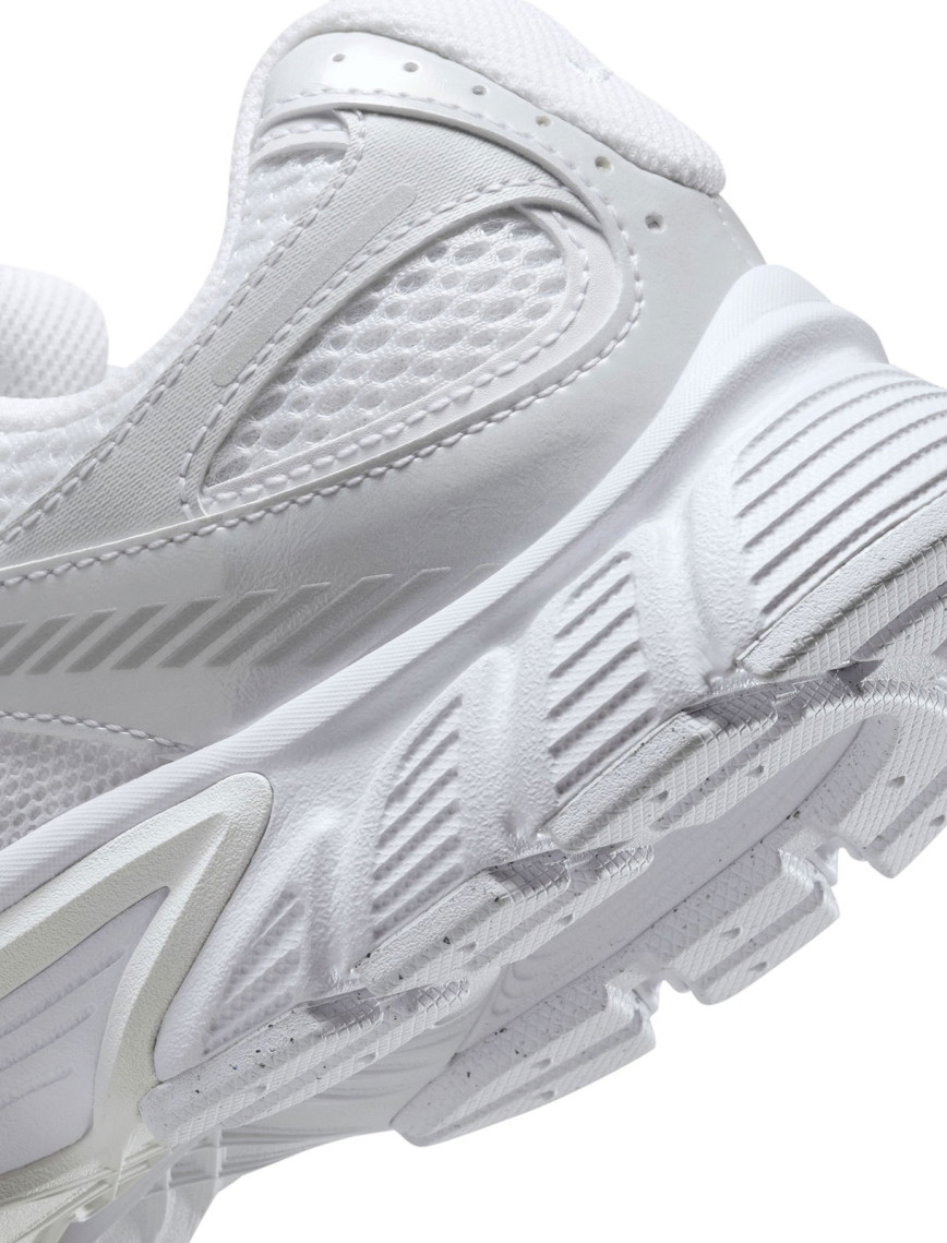 Nike V5 RNR Kadın Beyaz Spor Ayakkabı Nike V5 RNR Kadın Beyaz Spor Ayakkabı