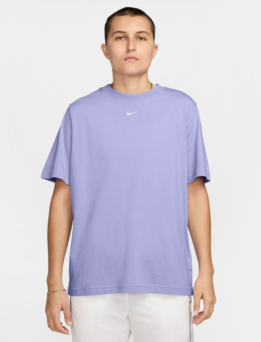 Nike Sportswear Essential Kadın Krem Rengi T-Shirt Nike Sportswear Essential Kadın Krem Rengi T-Shirt