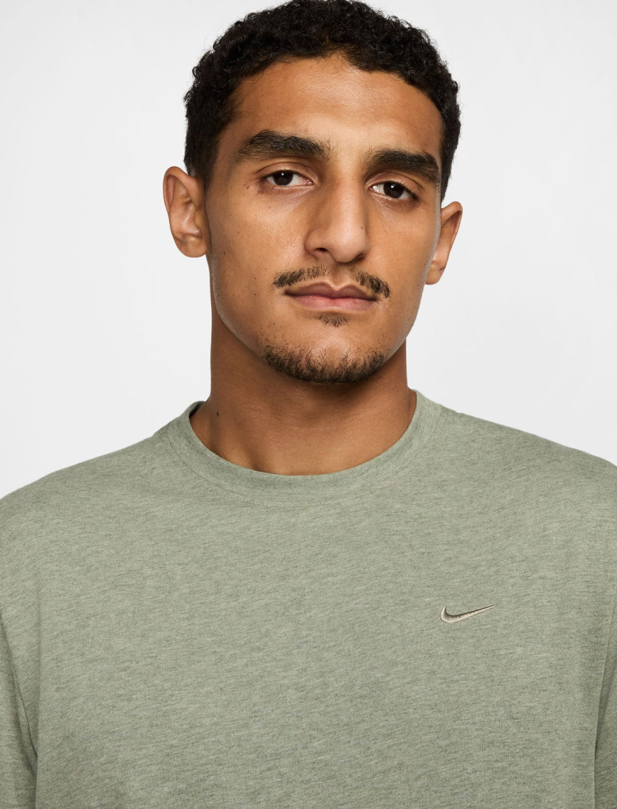 Nike Dri-Fit Primary Erkek Yeşil T-Shirt Nike Dri-Fit Primary Erkek Yeşil T-Shirt