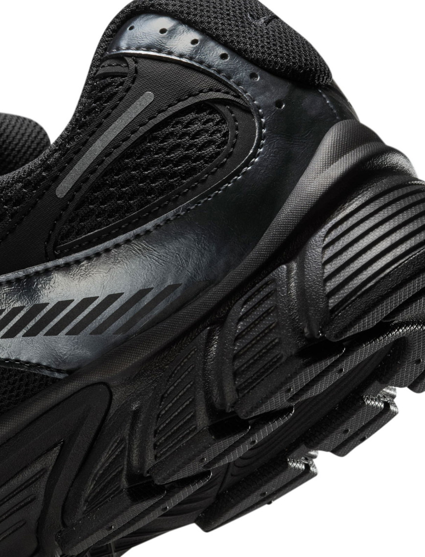 Nike V5 RNR Erkek Siyah Spor Ayakkabı Nike V5 RNR Erkek Siyah Spor Ayakkabı