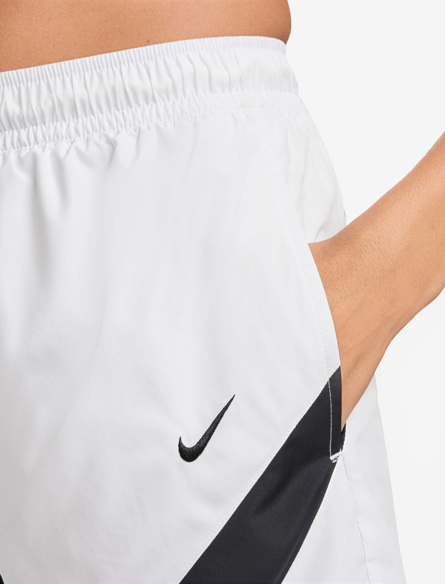 Nike Sportswear Classic Woven 13 cm Kadın Beyaz Şort Nike Sportswear Classic Woven 13 cm Kadın Beyaz Şort