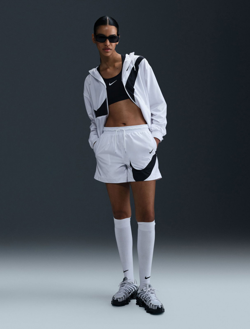 Nike Sportswear Classic Woven 13 cm Kadın Beyaz Şort Nike Sportswear Classic Woven 13 cm Kadın Beyaz Şort