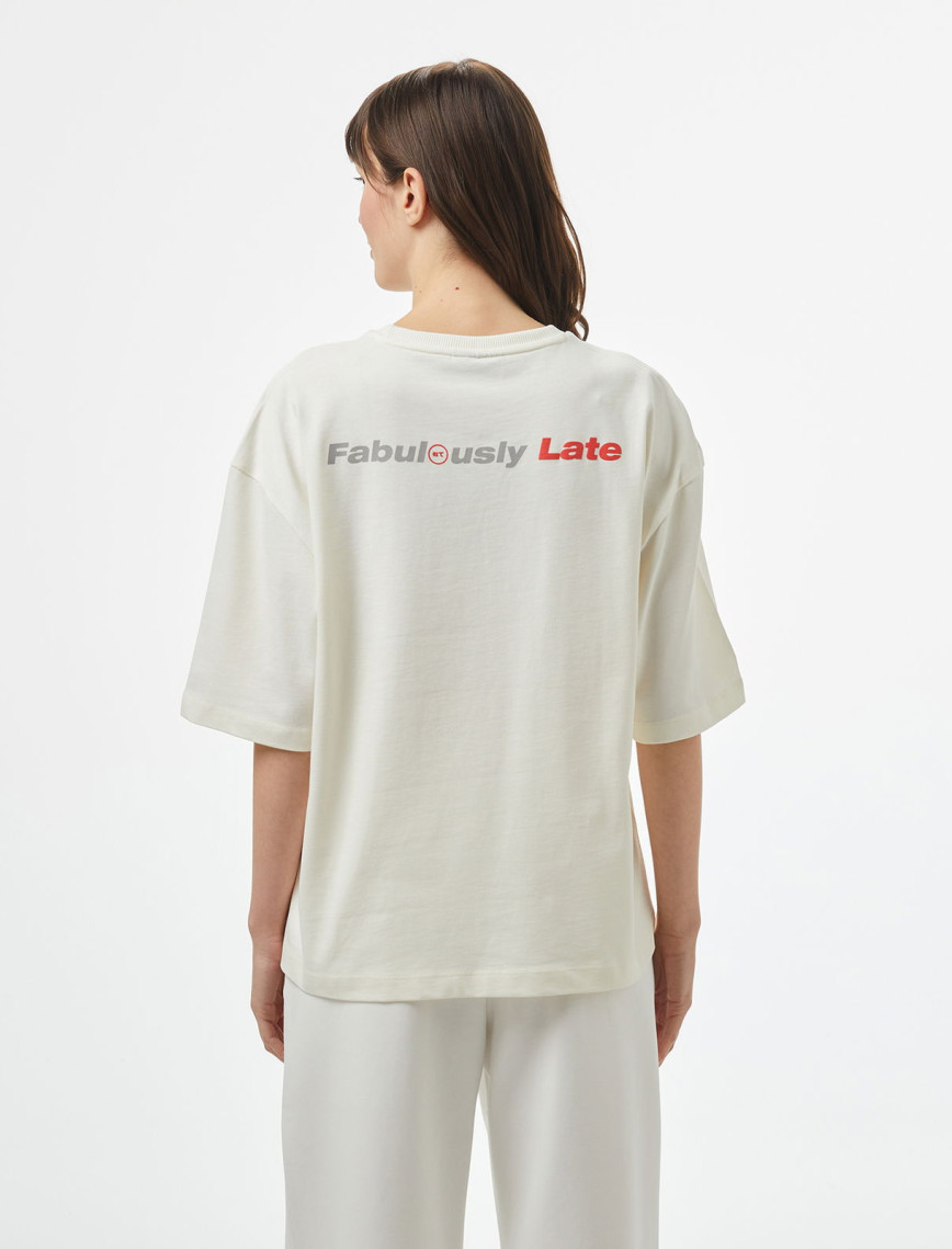 UNITED4 Kadın Krem T-Shirt UNITED4 Kadın Krem T-Shirt