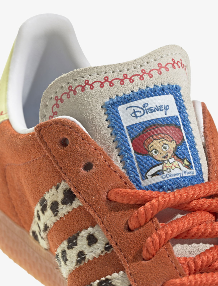 adidas Pixar Gazelle Çocuk Turuncu Spor Ayakkabı adidas Pixar Gazelle Çocuk Turuncu Spor Ayakkabı