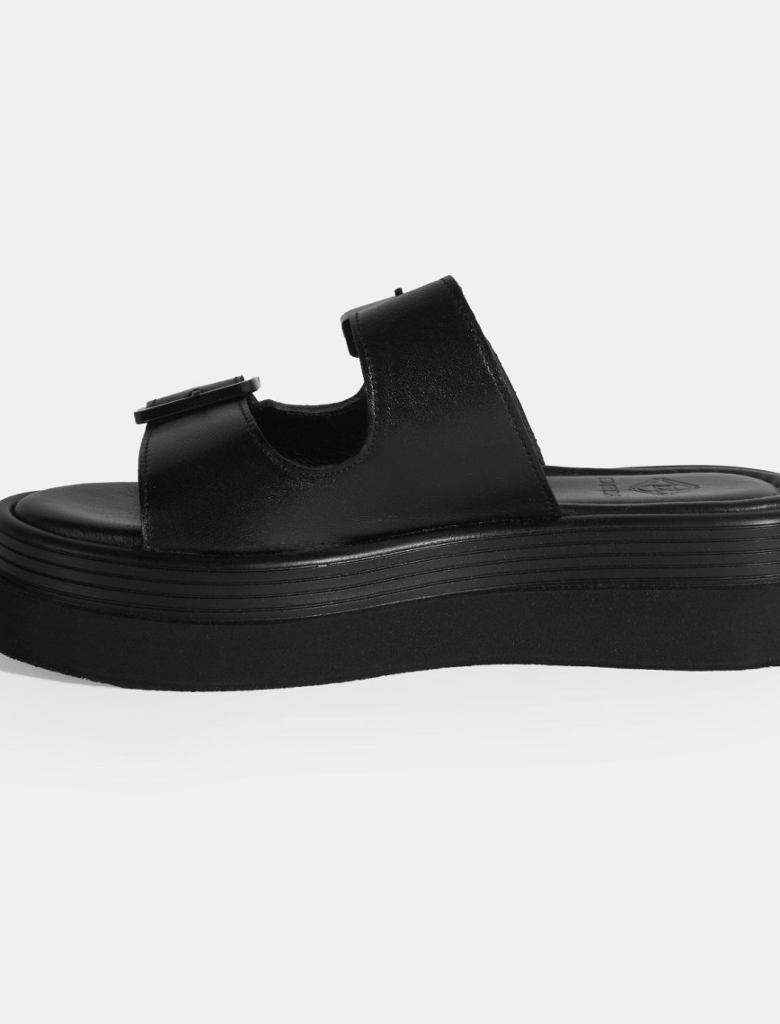 Kadın Siyah Ayarlanabilir Tokalı Terlik Kadın Siyah Ayarlanabilir Tokalı Terlik