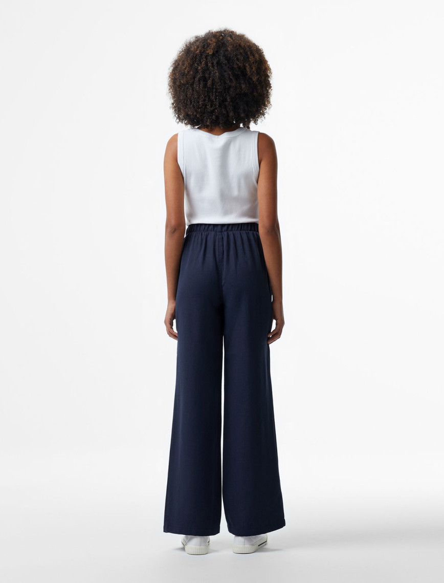 Nautica Kadın Lacivert Regular Fit Keten Karışımlı Pantolon Nautica Kadın Lacivert Regular Fit Keten Karışımlı Pantolon