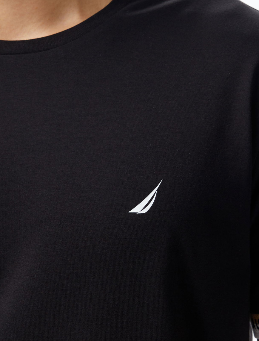 Nautica Erkek Siyah Regular Fit T-Shirt Nautica Erkek Siyah Regular Fit T-Shirt