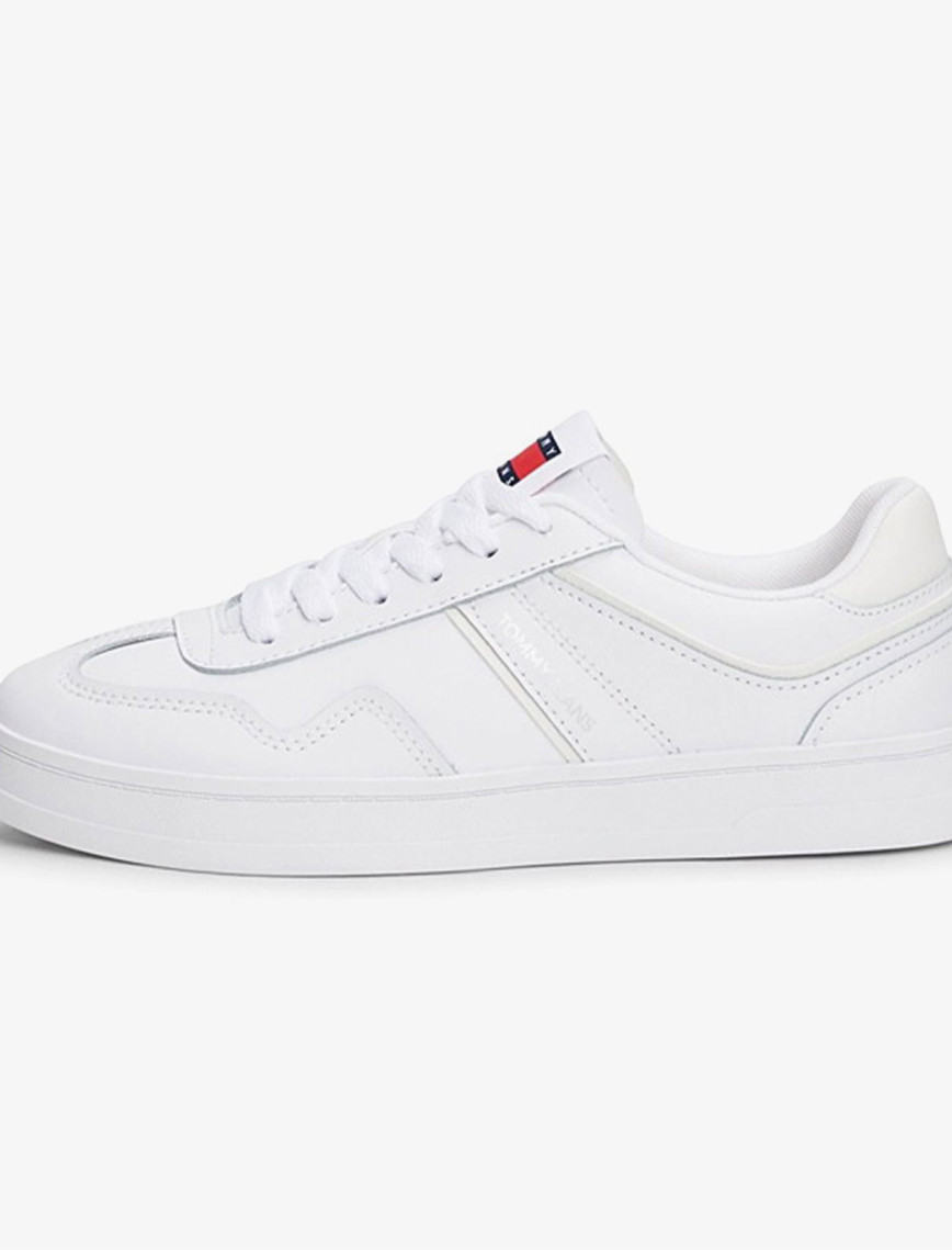 Tommy Hilfiger Greenwich Kadın Beyaz Spor Ayakkabı Tommy Hilfiger Greenwich Kadın Beyaz Spor Ayakkabı