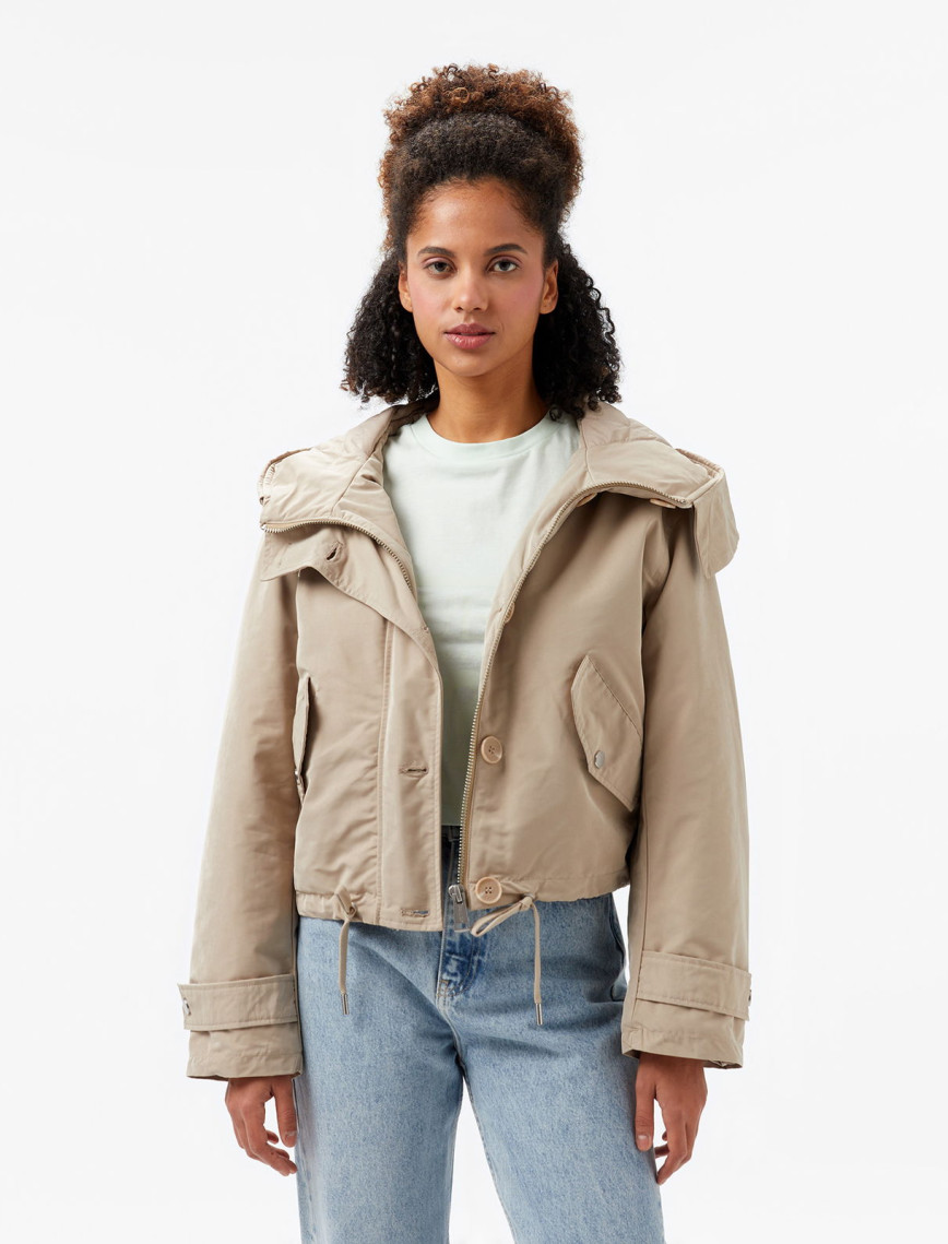 Guess Nora Cropped Canvas Kadın Bej Parka Guess Nora Cropped Canvas Kadın Bej Parka