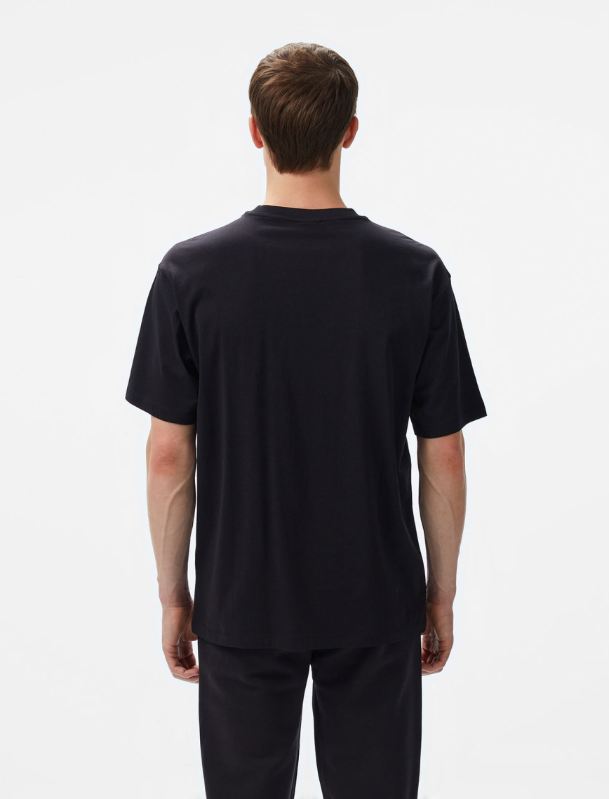 New Balance Lifestyle Erkek Siyah T-Shirt New Balance Lifestyle Erkek Siyah T-Shirt