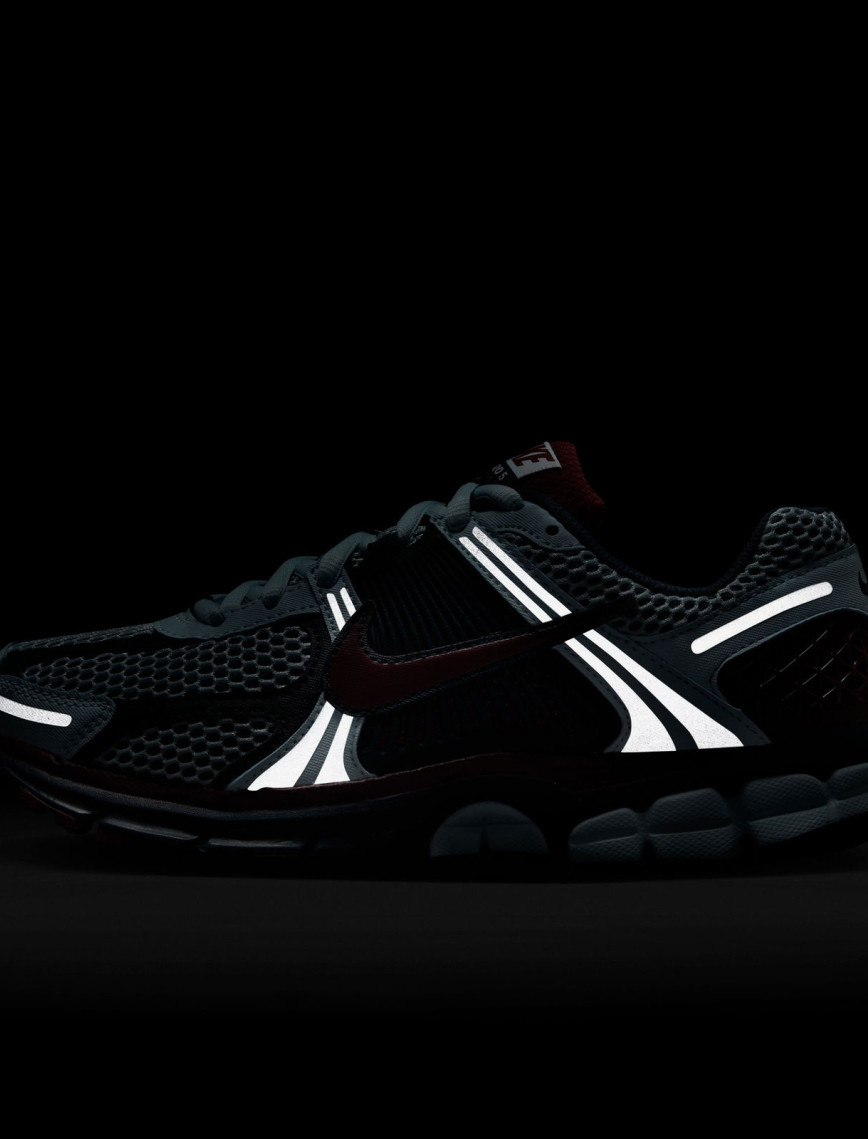 Nike Zoom Vomero 5 Kadın Lacivert Spor Ayakkabı Nike Zoom Vomero 5 Kadın Lacivert Spor Ayakkabı