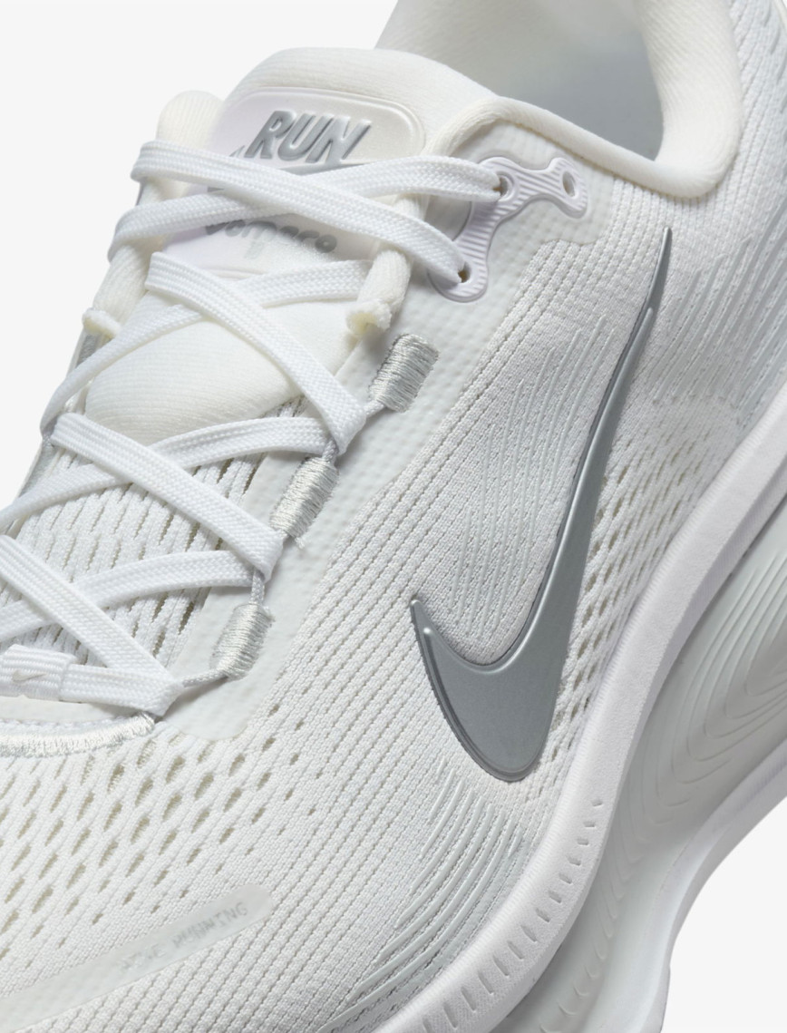 Nike Vomero 18 Kadın Beyaz Koşu Ayakkabısı Nike Vomero 18 Kadın Beyaz Koşu Ayakkabısı