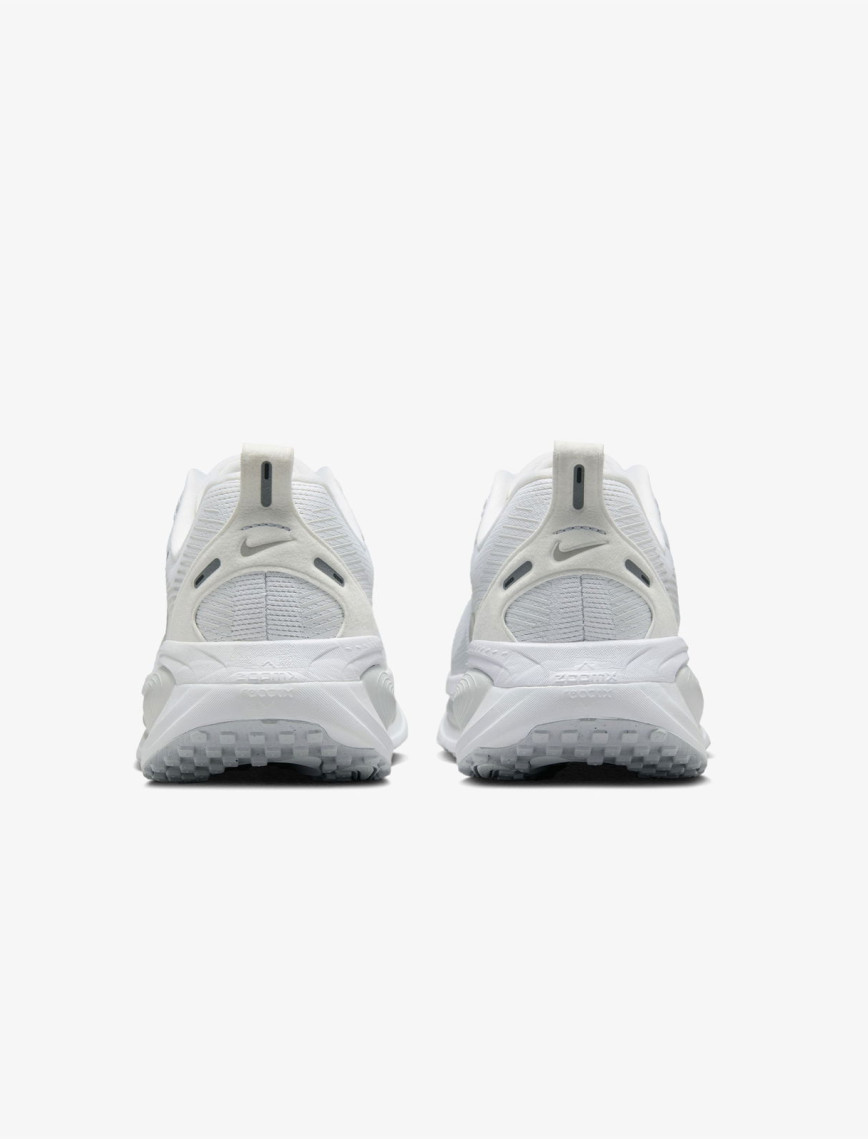 Nike Vomero 18 Kadın Beyaz Koşu Ayakkabısı Nike Vomero 18 Kadın Beyaz Koşu Ayakkabısı