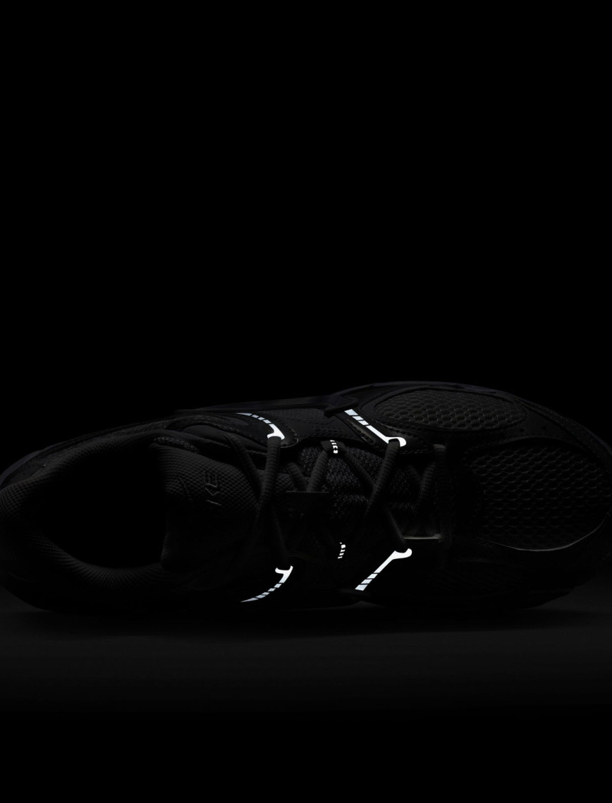 Nike V5 RNR Erkek Beyaz Spor Ayakkabı Nike V5 RNR Erkek Beyaz Spor Ayakkabı