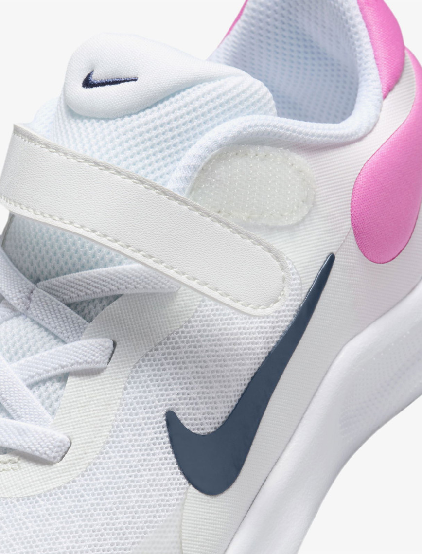 Nike Revolution 7 Çocuk Beyaz Spor Ayakkabı Nike Revolution 7 Çocuk Beyaz Spor Ayakkabı