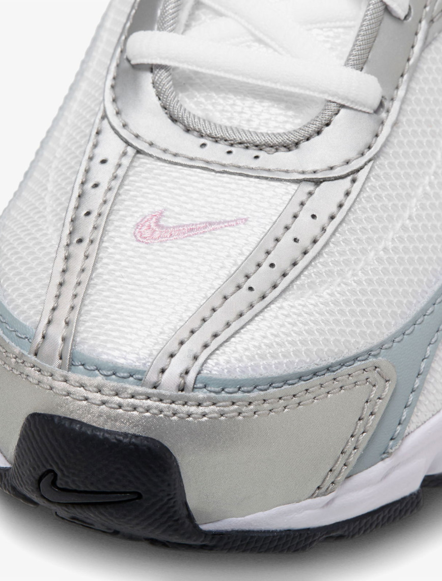 Nike Initiator Kadın Beyaz Koşu Ayakkabısı Nike Initiator Kadın Beyaz Koşu Ayakkabısı