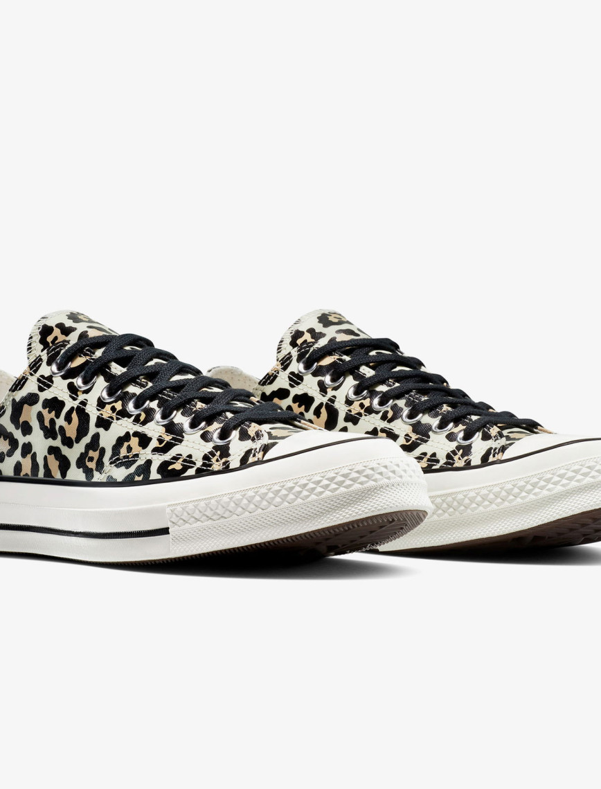 Converse Chuck 70 Glow In The Dark Leopard Print Unisex Krem Sneaker Converse Chuck 70 Glow In The Dark Leopard Print Unisex Krem Sneaker