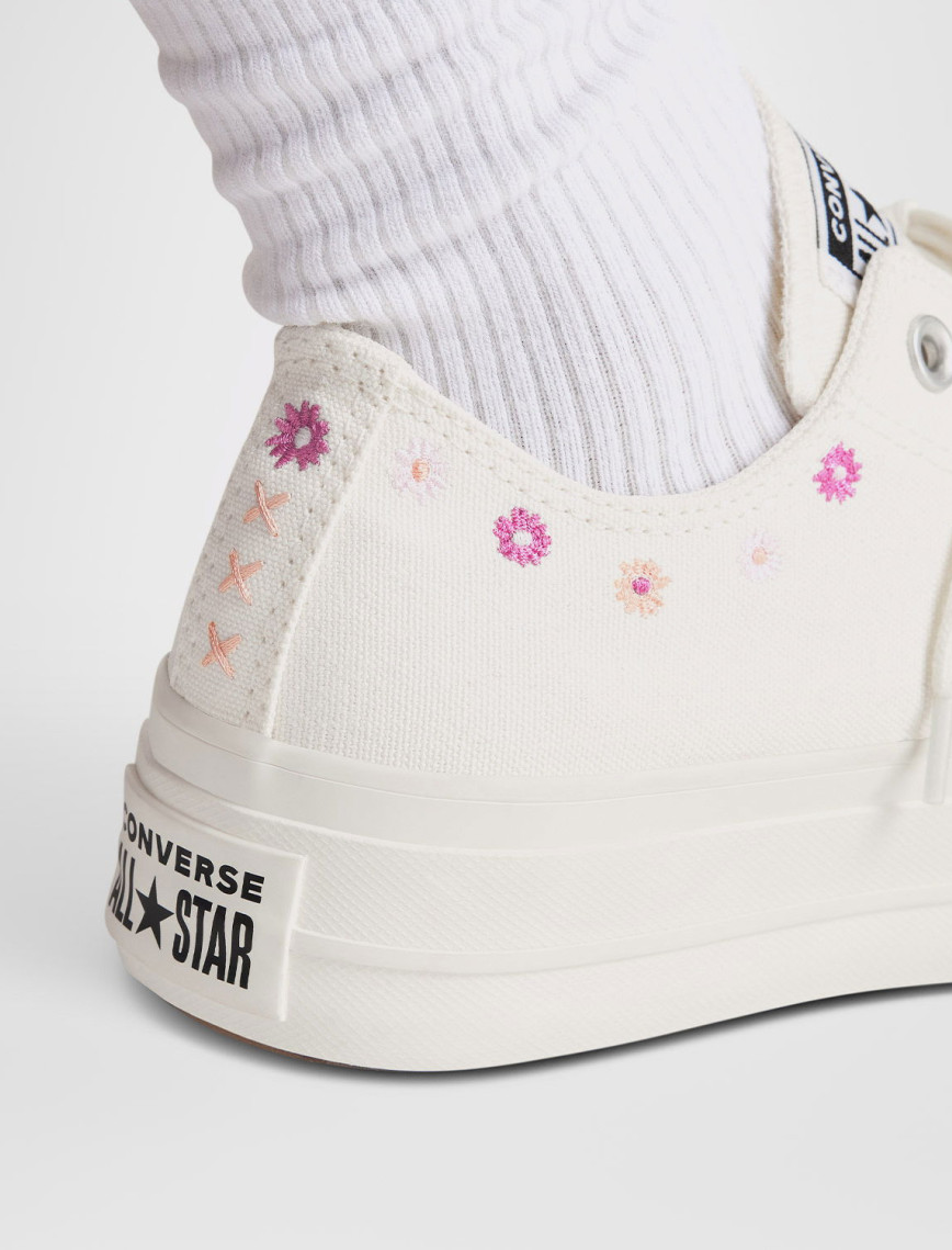 Convese Chuck Taylor All Star Lift Floral Embroıdery Low Top Unisex Krem Sneaker Convese Chuck Taylor All Star Lift Floral Embroıdery Low Top Unisex Krem Sneaker