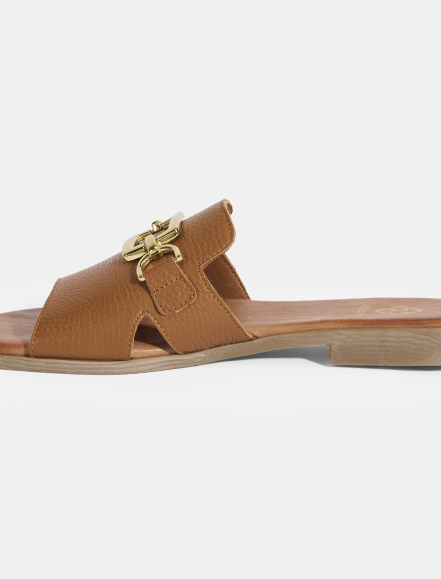 Kadın Taba Metal Toka Aksesuarlı Deri Terlik Kadın Taba Metal Toka Aksesuarlı Deri Terlik