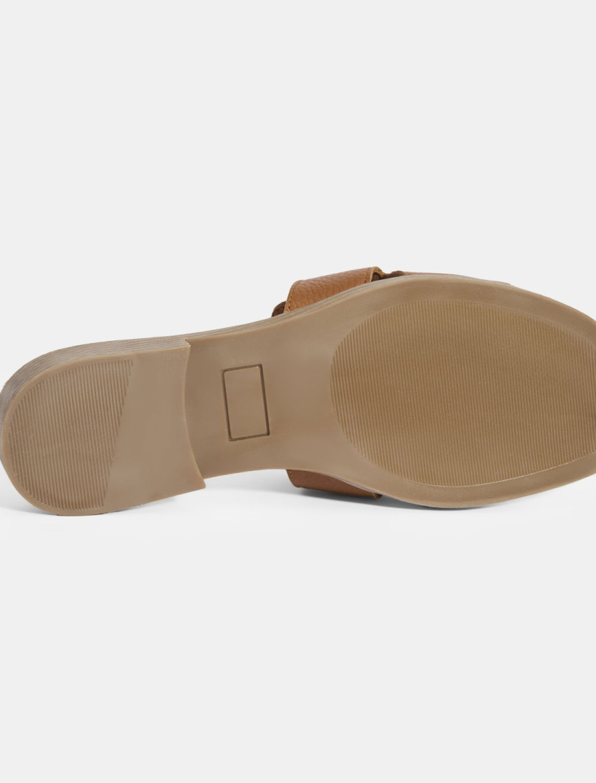 Kadın Taba Metal Toka Aksesuarlı Deri Terlik Kadın Taba Metal Toka Aksesuarlı Deri Terlik