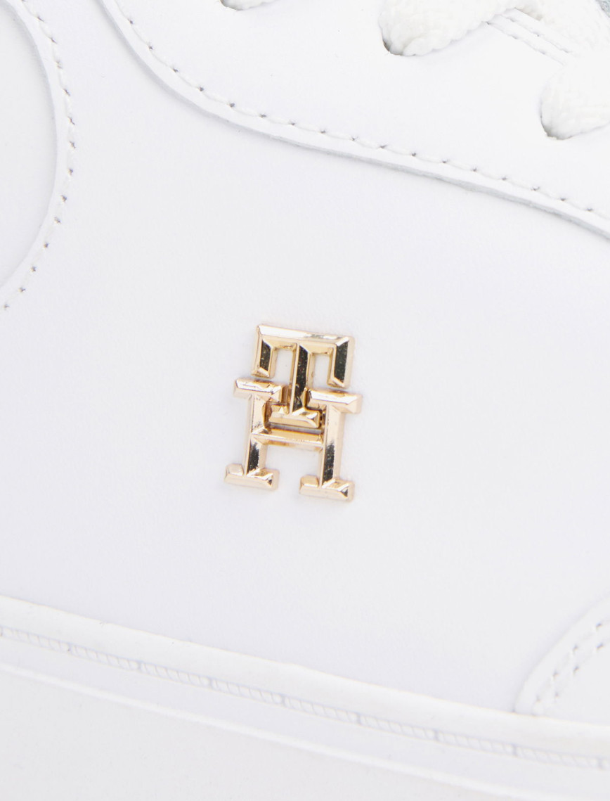 Tommy Hilfiger Essential Chic Court Kadın Beyaz Spor Ayakkabı Tommy Hilfiger Essential Chic Court Kadın Beyaz Spor Ayakkabı