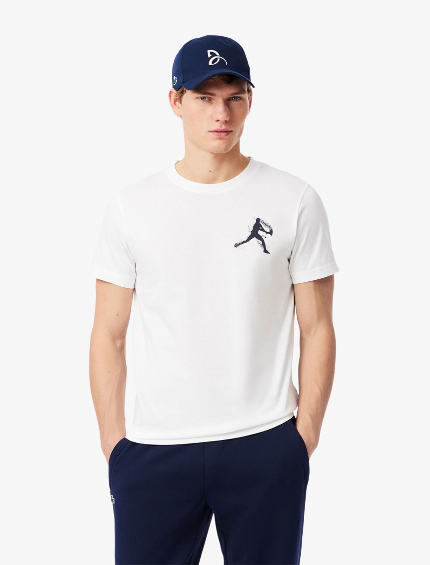Lacoste Tennis x Novak Djokovic Erkek Bisiklet Yaka Baskılı Lacivert T-Shirt & Şapka Seti Lacoste Tennis x Novak Djokovic Erkek Bisiklet Yaka Baskılı Lacivert T-Shirt & Şapka Seti